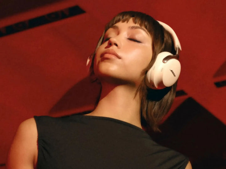 Audífonos Bose QuietComfort Ultra (2. Gen) White Smoke – Imagen 2 – Bose Perú