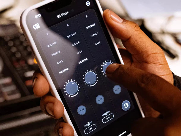 Controla este parlante Bluetooth profesional desde la app Bose Music, accede a toda la biblioteca de preajustes ToneMatch y gestiona fácilmente tus conexiones Bluetooth